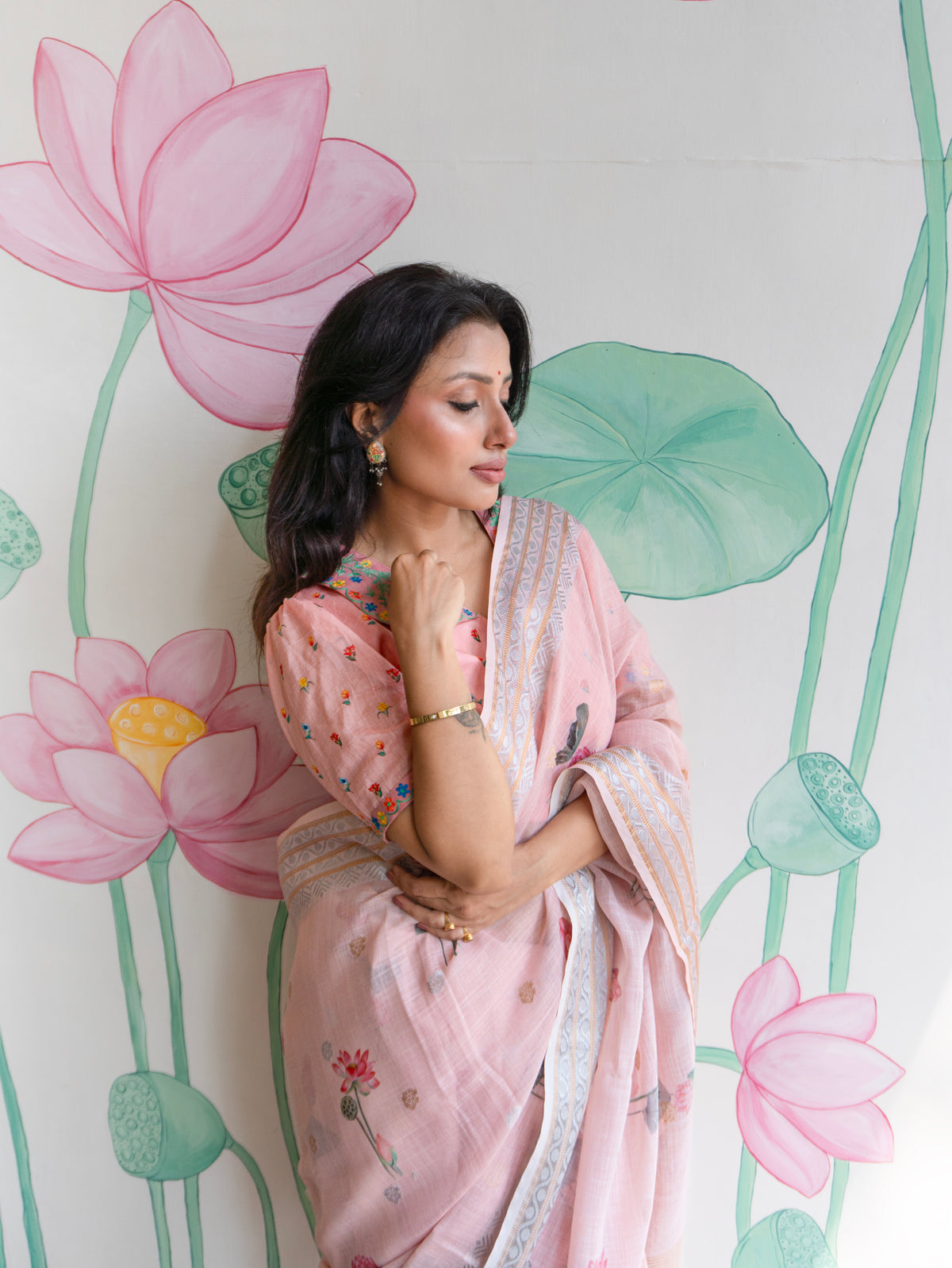 Pinkora Elegant Pink Floral Printed Saree