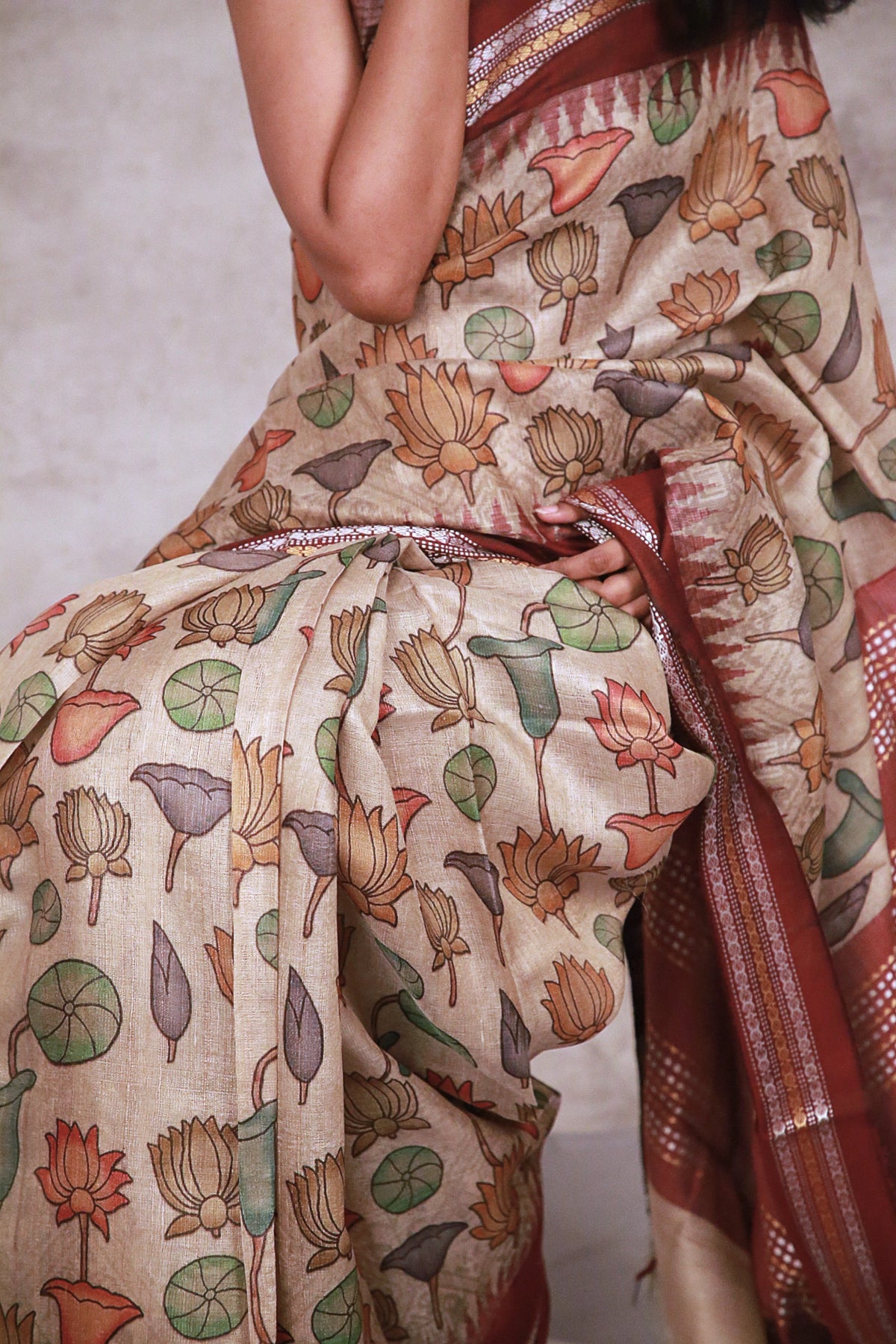 Kalamkari Bloom on Tusser Traditional Handloom Tussar Saree in Beige with Maroon Border