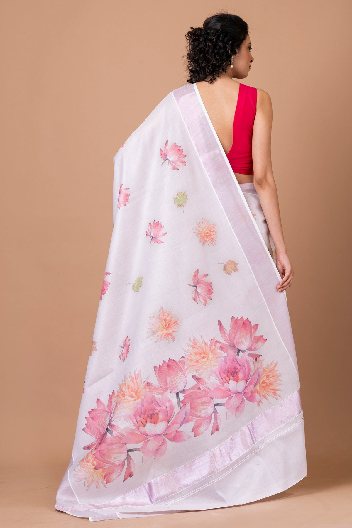 Verdant vignette White Kasavu Saree Traditional Kerala Style Ethnic Wear for Women