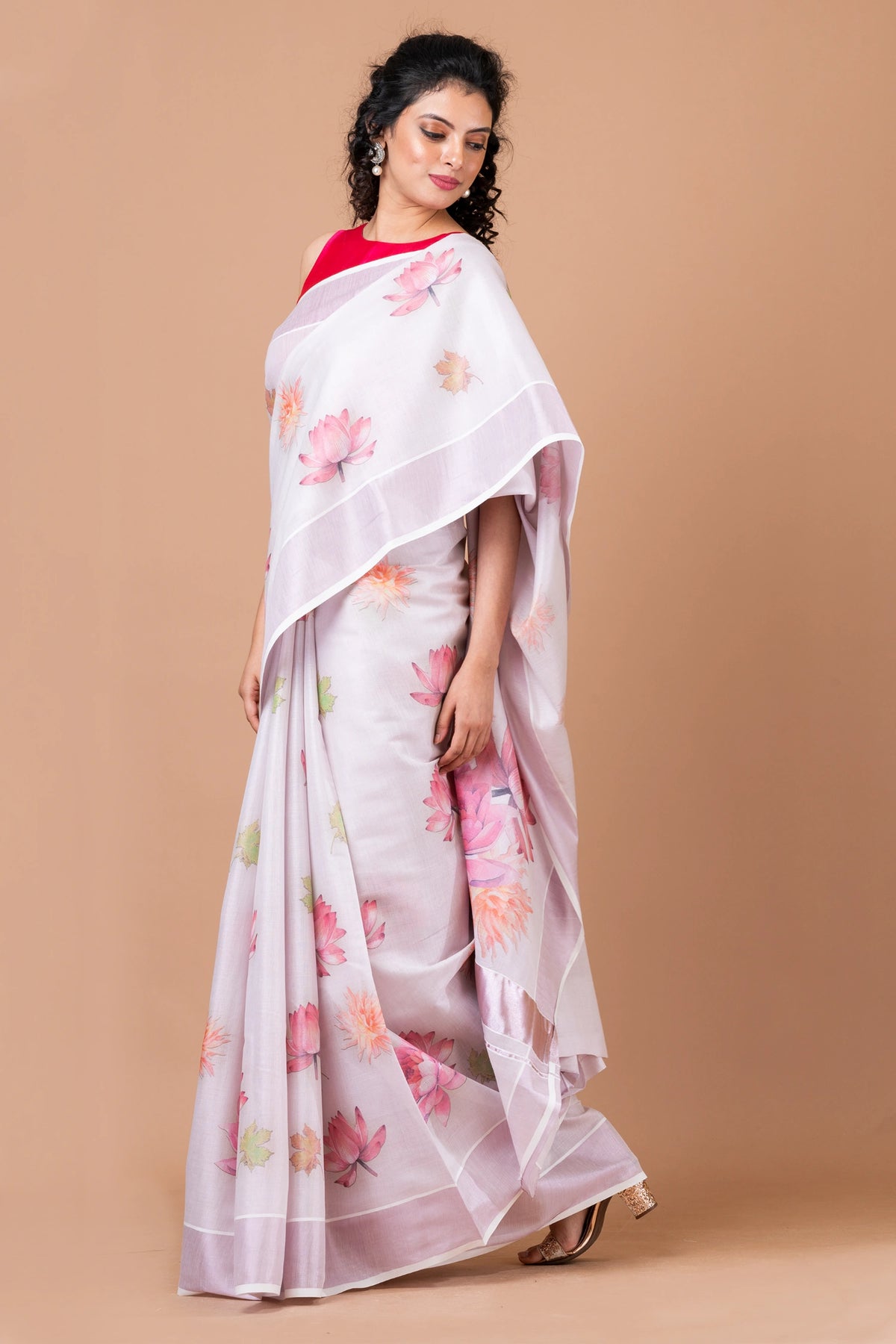 Verdant vignette White Kasavu Saree Traditional Kerala Style Ethnic Wear for Women