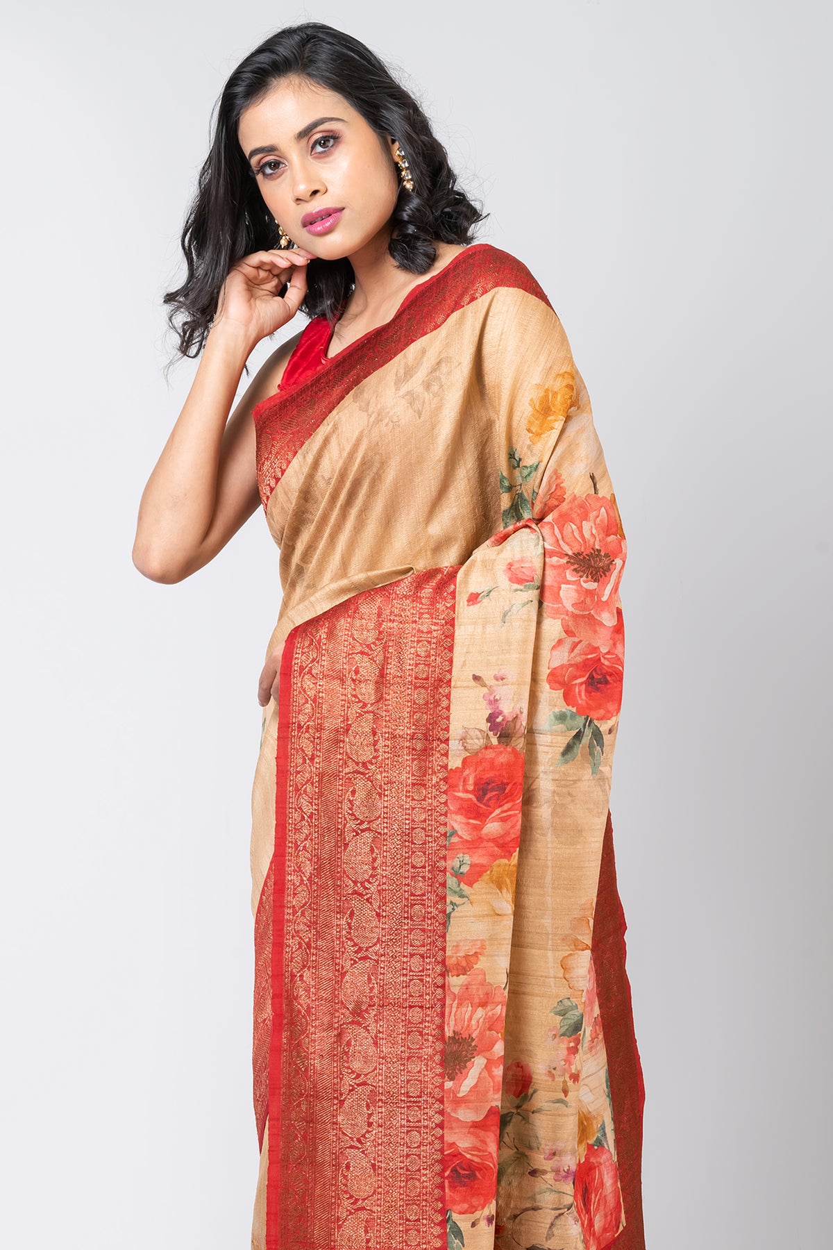 Graceful blossom Off White and Red Tussar Banarasi Saree for Festive & Wedding Wear
