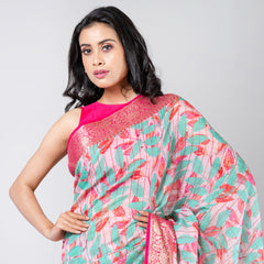 Intricate Leaves Harmony