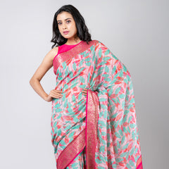 Intricate Leaves Harmony