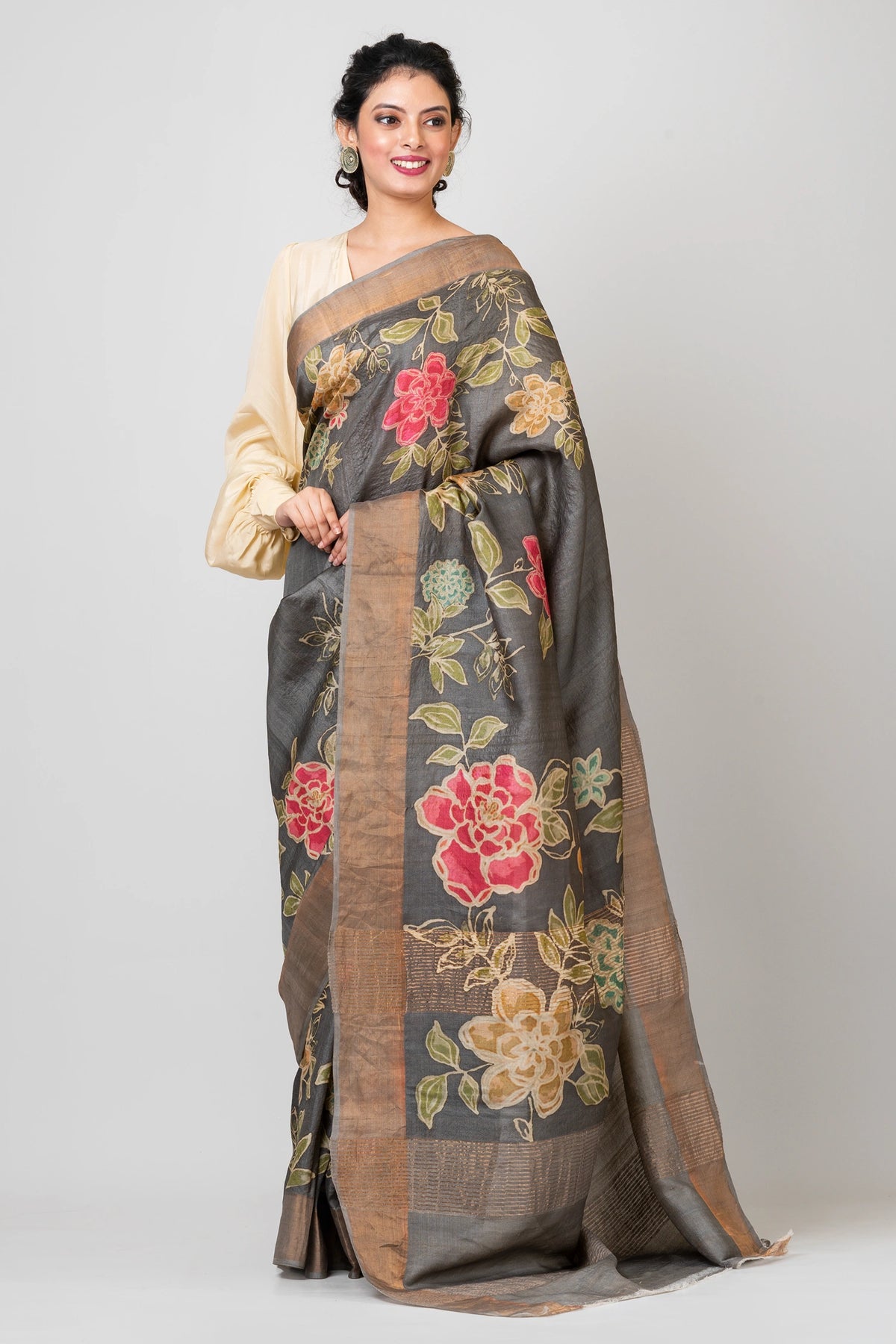 Pastel Petals Classic Grey Tussar Silk Saree – Lightweight Handwoven Saree for Subtle & Elegant Traditional Styling