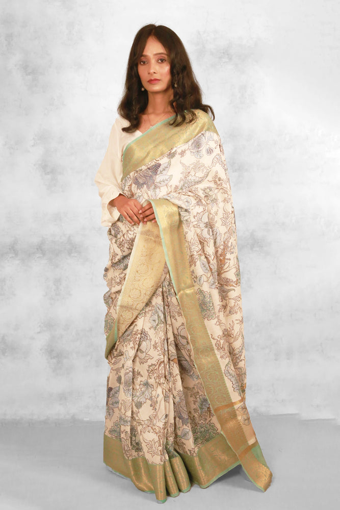 Wishpering Petals in Blue