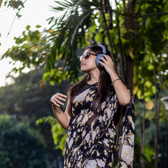 Black Floral Elegance