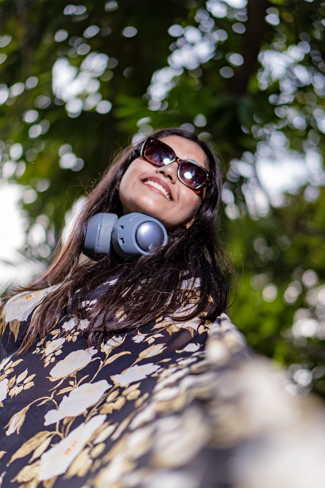 Black Floral Elegance