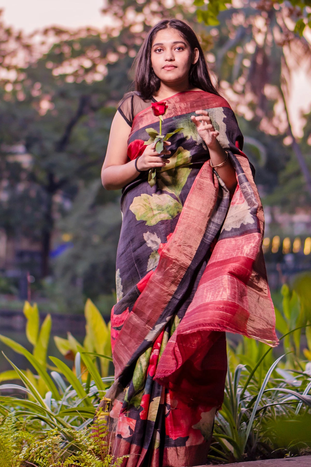 Rose Red Floral Bliss Premium Black Tussar Silk Saree with Zari Weaving – Ethnic Party Wear Saree
