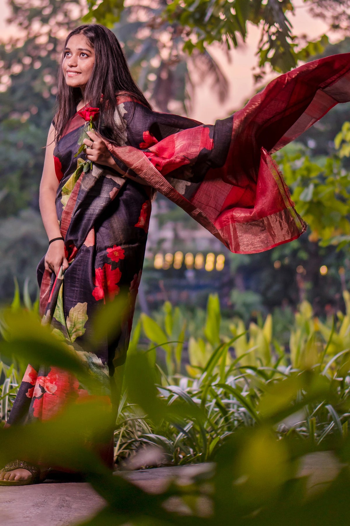 Rose Red Floral Bliss Premium Black Tussar Silk Saree with Zari Weaving – Ethnic Party Wear Saree