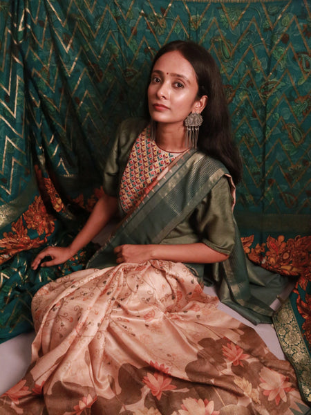 Tusser Bloom: Pichwai Tale Elegant Beige Vidarbha Temple Handloom Saree with Green Border – Traditional Ethnic Wear