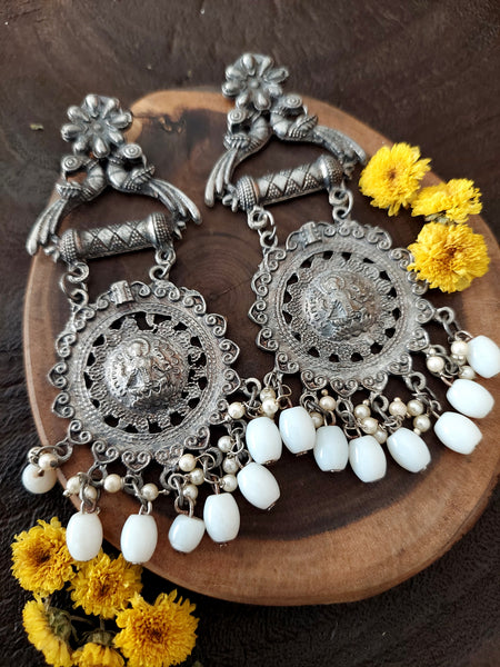 White Bead Jewel