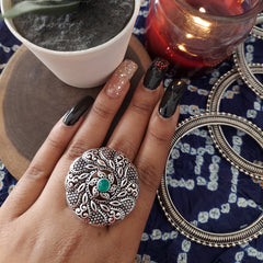 Antique Emerald Green Finger Ring