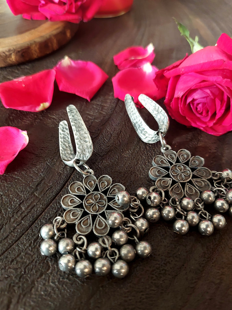 Antique Intricacy Jewel