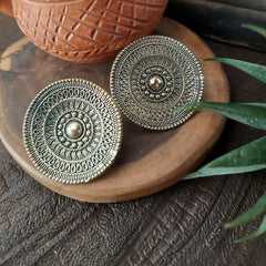 Antique finish jewel