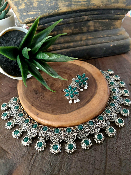 Classic Jewel Set Traditional Silver Finish Jewelry Set with Emerald Green Stone Neckpiece and Earrings
