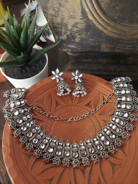 Classic jewel set White Stone Antique Silver Necklace Set with Round Pendant and Jhumka Earrings