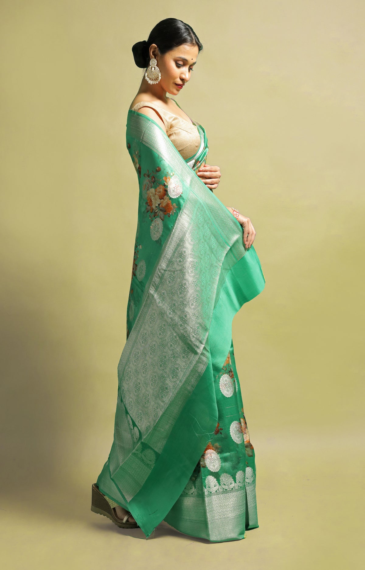 Chaaya Sea Green Chiniya Silk Saree | Elegant Traditional Ethnic Wear Silk Saree