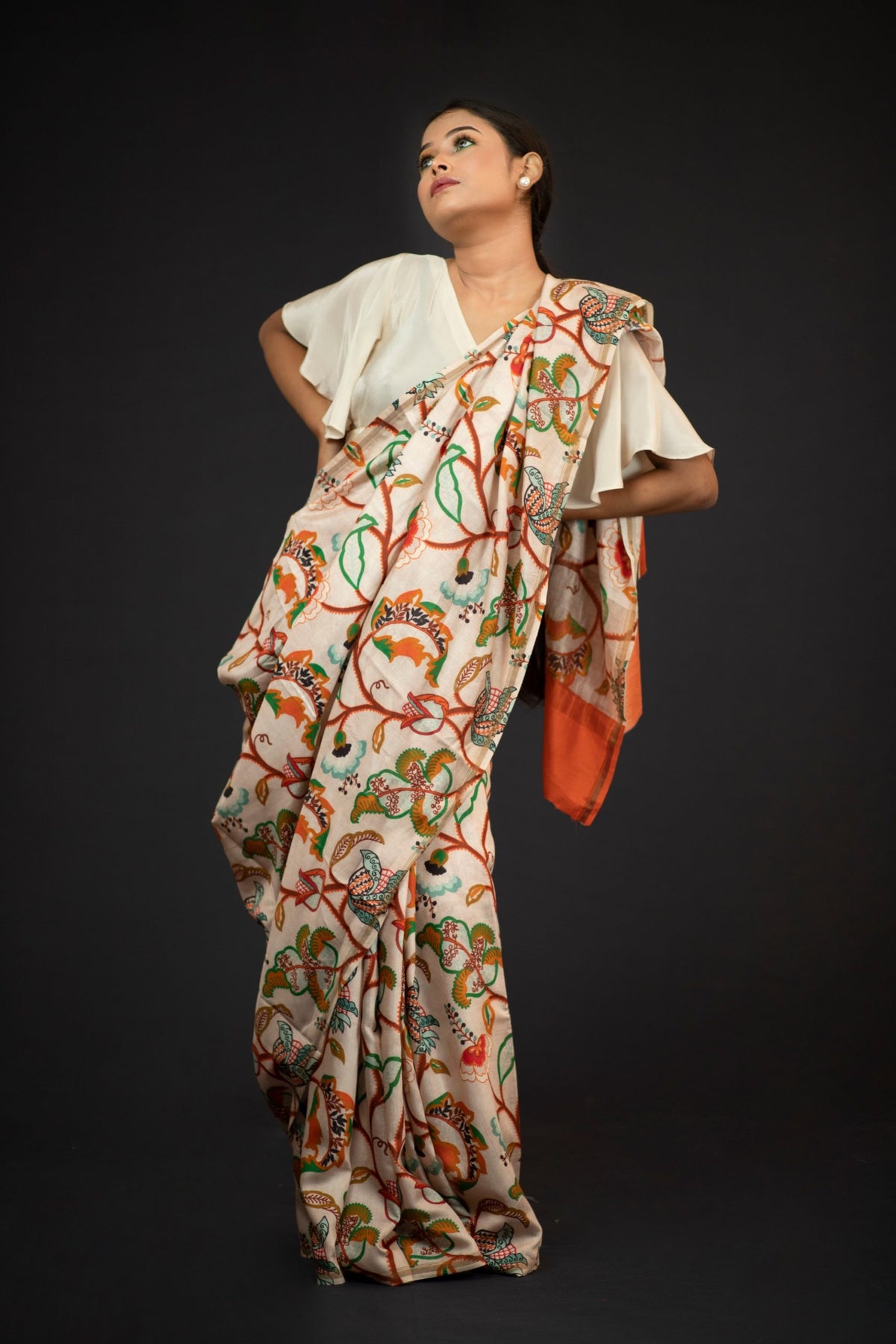Kaamini Light Beige Chanderi Saree with Golden Zari Weaving